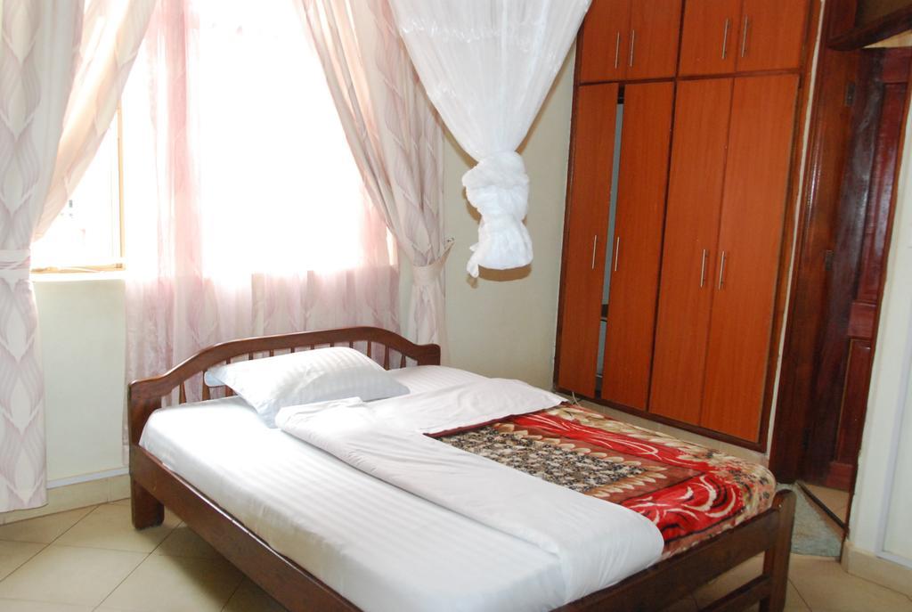 Serene Hotel Kampala Room photo
